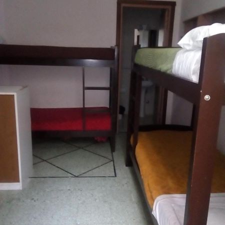 מר דל פלאטה Hostel Urbano מראה חיצוני תמונה